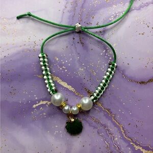 Handmade adjustable seashell adjustable bracelet